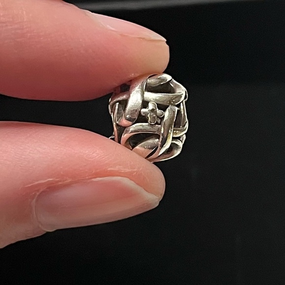 Pandora infinity knot charm - Picture 9 of 10